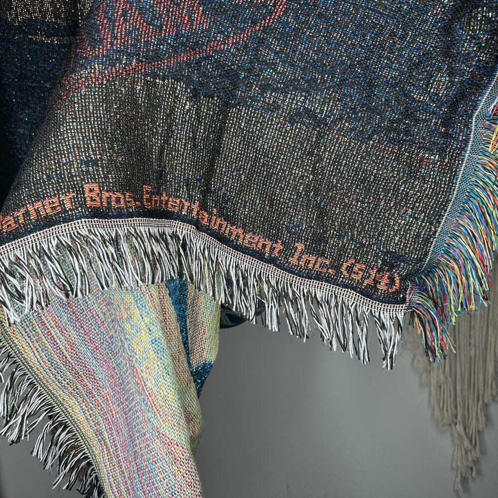 Harry Potter Hogwarts Metallic Woven Throw Blanket - Picture 4 of 5